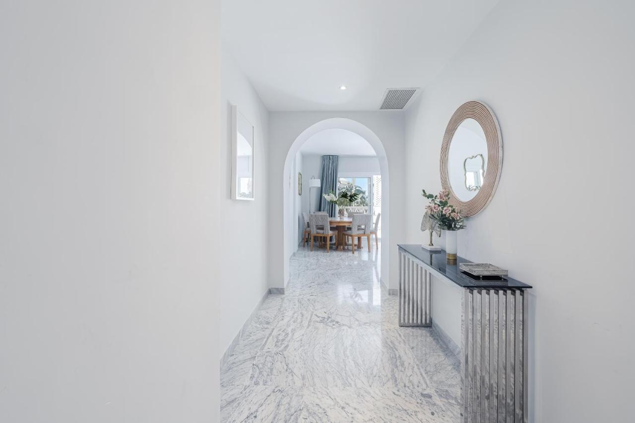 Beautiful 2 Bed Playas Del Duque + Parking Rdr294 Appartement