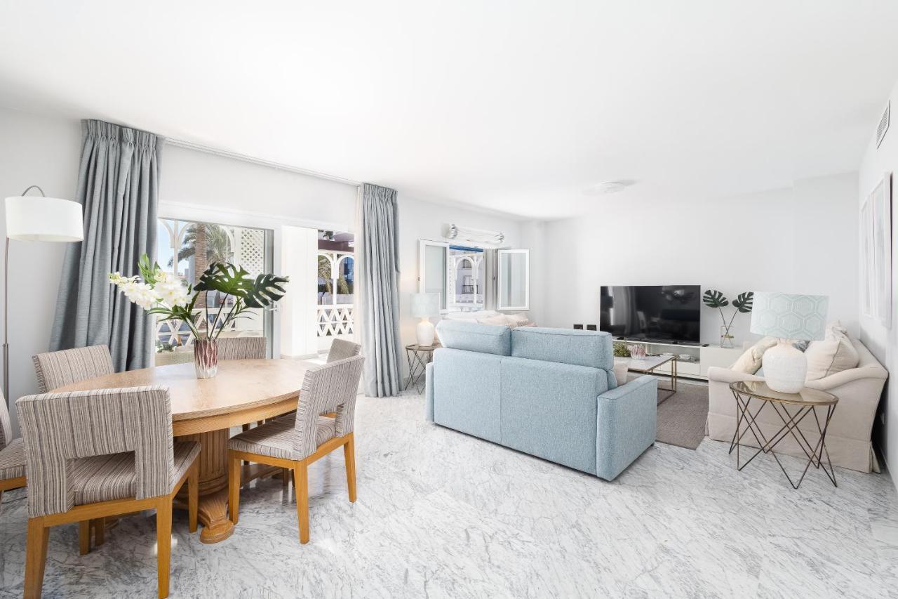 Beautiful 2 Bed Playas Del Duque + Parking Rdr294 * Marbella